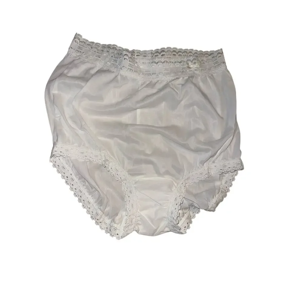 Vintage Olga Fashion Scoop Panties Set of 2 Size 6 White Nylon Lace Briefs 873